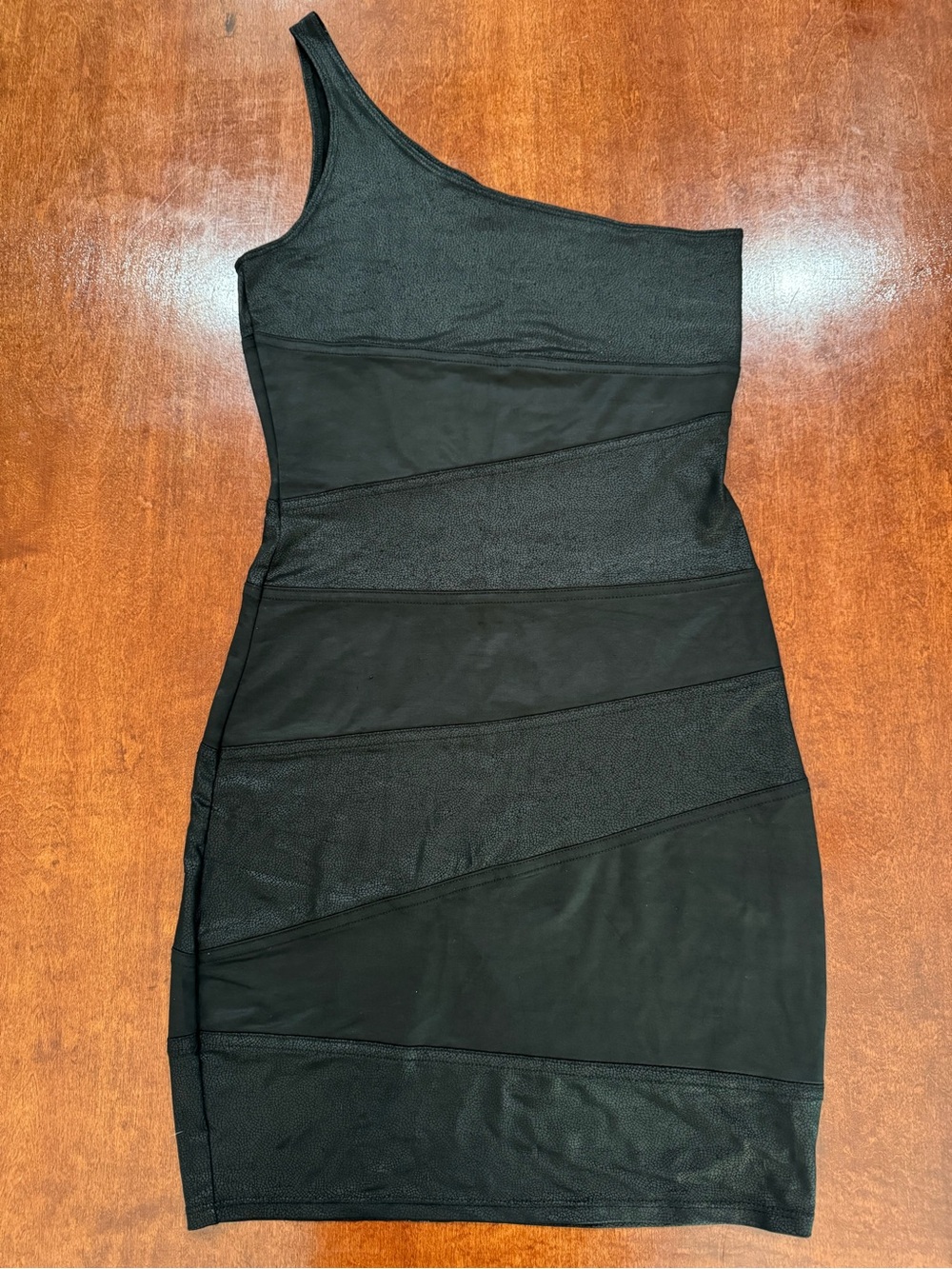 Aqua One-Shoulder Snakeskin Textured Paneled Black Bodycon Dress